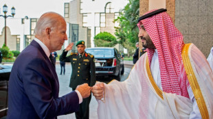 Ber&uuml;hrung der F&auml;uste - Biden von saudiarabischem Kronprinz bin Salman empfangen