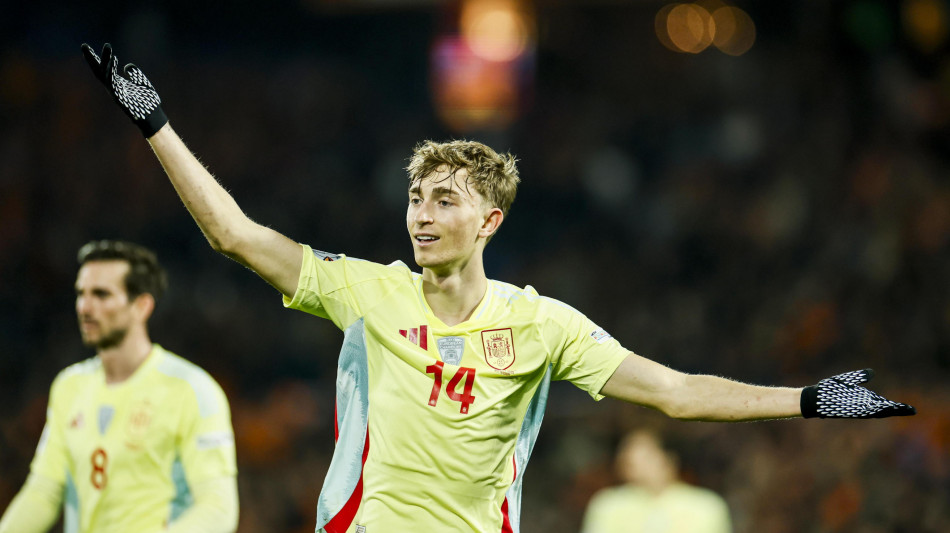 Calcio: &egrave; ufficiale, Huijsen al Real Madrid per 60 milioni