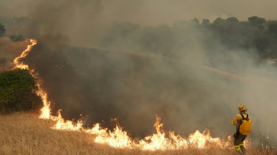 Casi 270.000 evacuados por los incendios que arrasan Espa&ntilde;a y Francia
