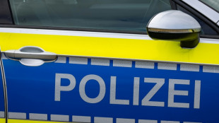 M&uuml;nchen: Einbrecher legt sich mit nacktem Unterk&ouml;rper zu P&auml;rchen ins Bett