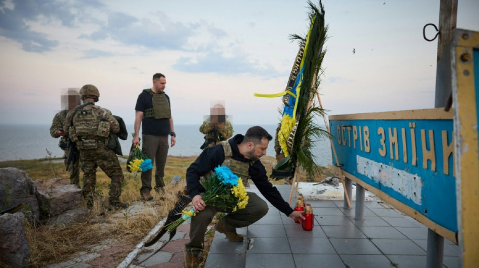 Zelensky desafia R&uacute;ssia ap&oacute;s 500 dias de guerra