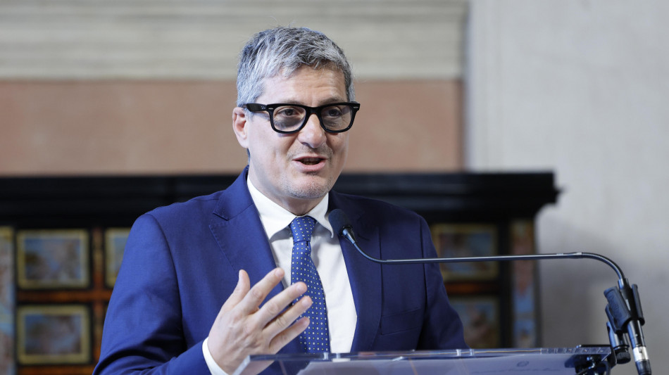 Barachini, 'spot istituzionali solo con attori e voci umane e uso IA va dichiarato'