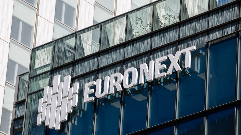 Borsa: Europa oscilla, Francoforte +0,14%