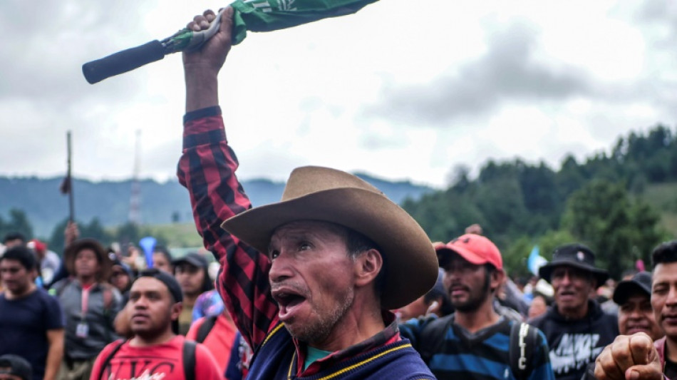 Protestos pelo fim de 'persegui&ccedil;&atilde;o eleitoral' a Ar&eacute;valo se intensificam na Guatemala