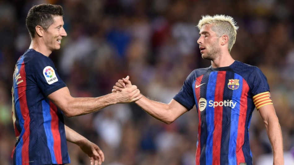 El Bar&ccedil;a gana 4-0 al Real Valladolid y se asienta en la parte alta de la tabla