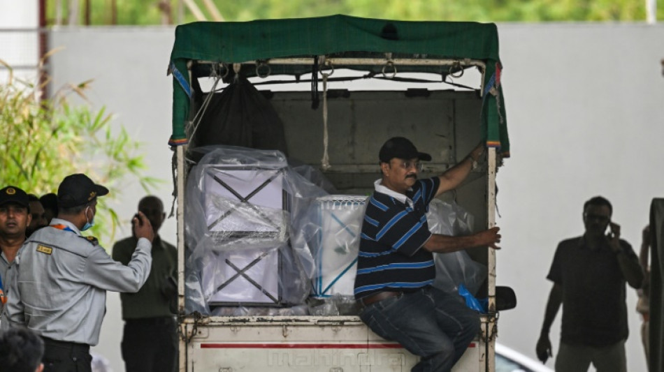 Continúa en India la identificación de las víctimas del accidente aéreo