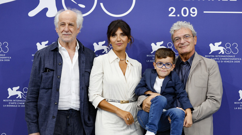 Martone, Scherzetto con Servillo 'tra commedia, dramma e ghost story