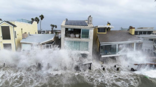 Costa oeste de EEUU se recupera de los destrozos provocados por la tormenta Rachel