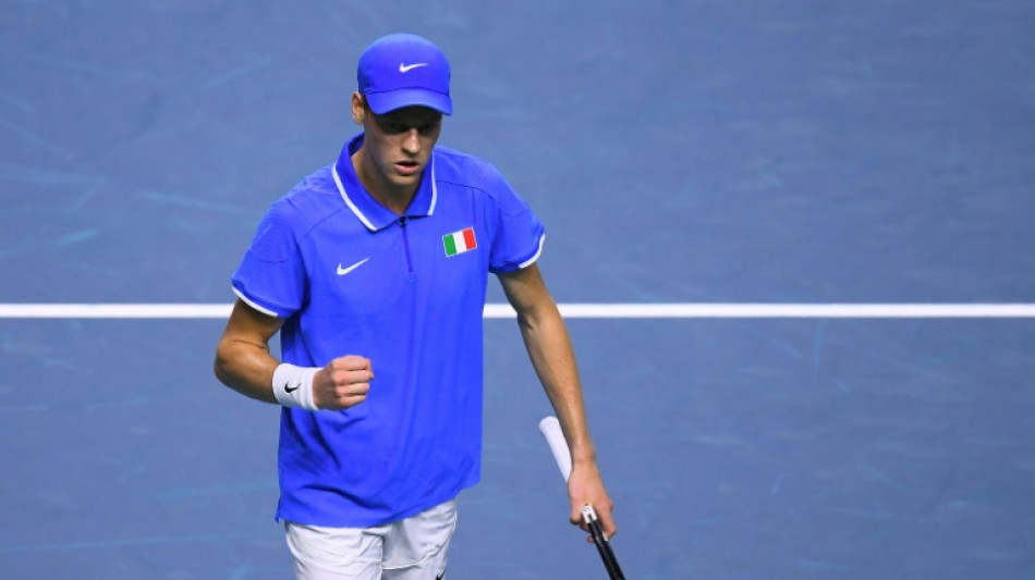 Sinner vence B&aacute;ez e jogo de duplas decidir&aacute; duelo entre It&aacute;lia e Argentina na Davis