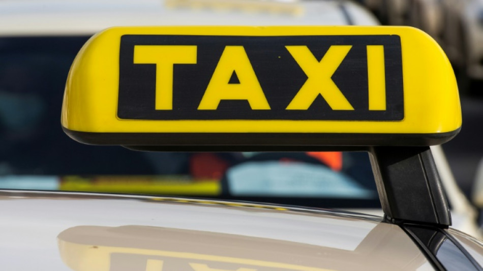 Taxifahrer soll in K&ouml;ln betrunkene Fahrg&auml;ste beklaut haben