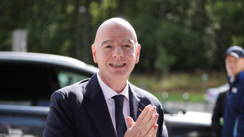 Fifa: Federcalcio francese, "non sosterremo Infantino per la rielezione"