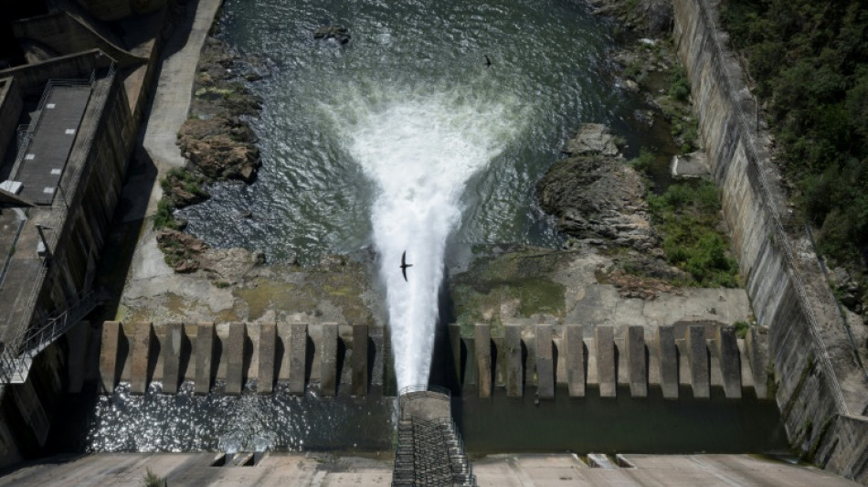 Dams, housing, pensions: Franco disinformation flourishes online