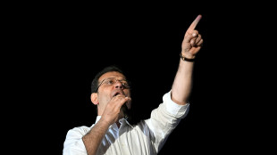 Juiz determina pris&atilde;o de prefeito opositor a Erdogan em meio a protestos