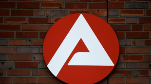 Arbeitsmarktbarometer sinkt kr&auml;ftig - Arbeitskr&auml;fte aber weiter knapp