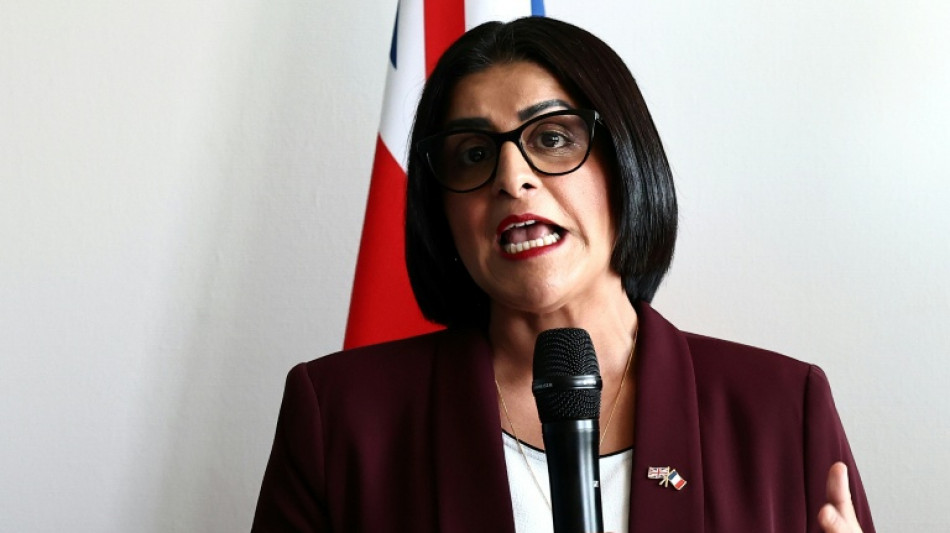 Francia y Reino Unido firman un nuevo acuerdo para frenar el flujo migratorio por el Canal de la Mancha