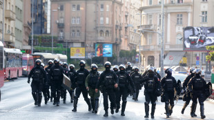 Proteste in Serbia, incidenti e tafferugli nella notte