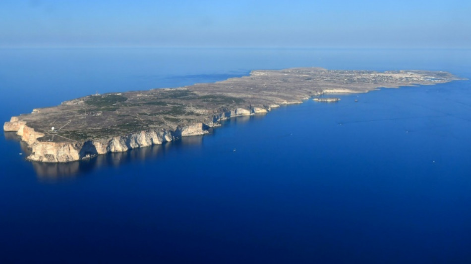 TEDH condena It&aacute;lia por tratamentos 'desumanos' a tr&ecirc;s migrantes em Lampedusa