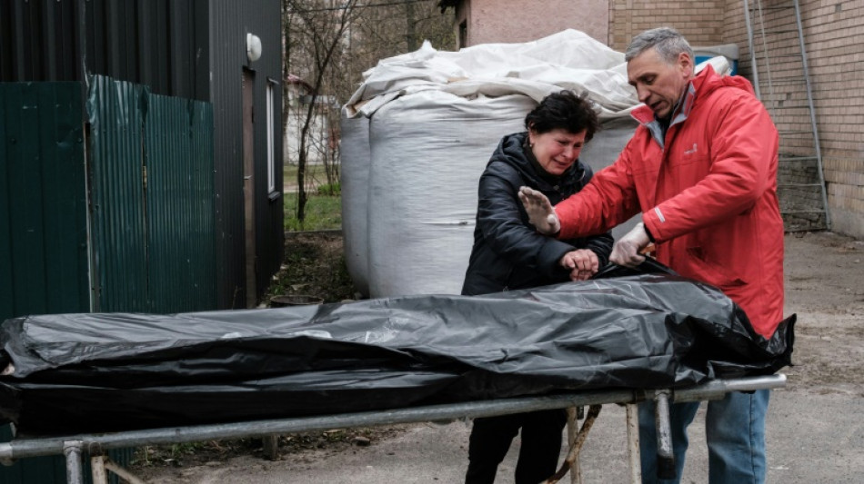 Autopsias de cr&iacute;menes de guerra en la morgue de Bucha