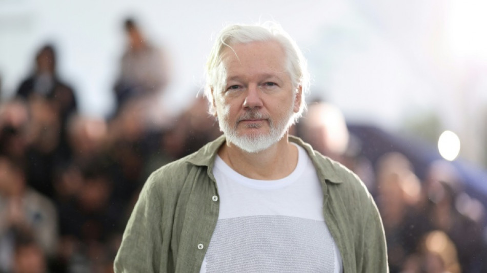 Assange stellt Strafanzeige gegen Nobel-Stiftung wegen Auszeichnung von Machado