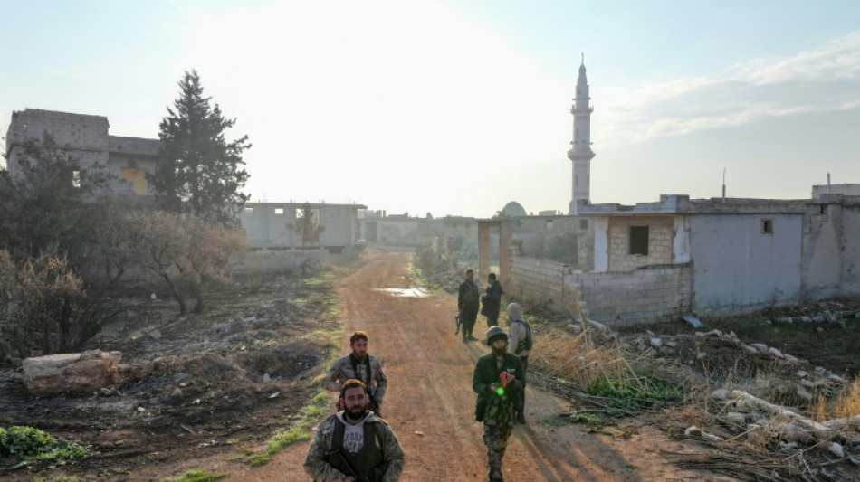 Grupo que esteve envolvido com a Al Qaeda lidera ofensiva no norte da S&iacute;ria