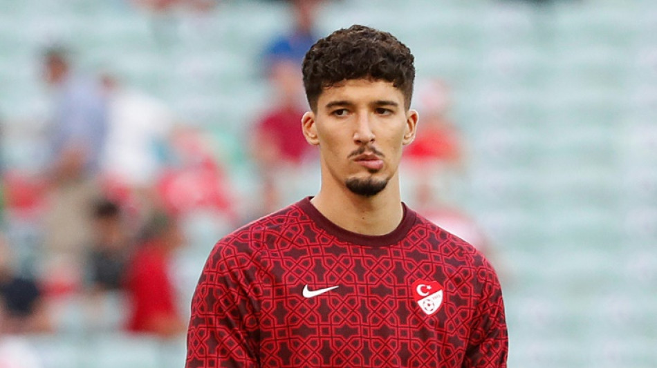 Man Utd sign Turkey keeper Bayindir, loan Reguilon from Spurs