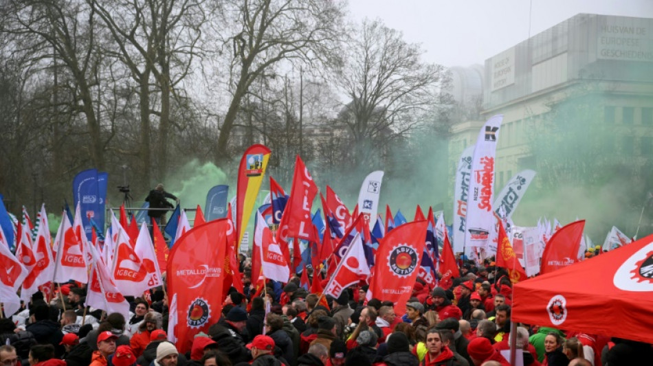 Tausende demonstrieren in Br&uuml;ssel f&uuml;r Jobs in der Stahlindustrie