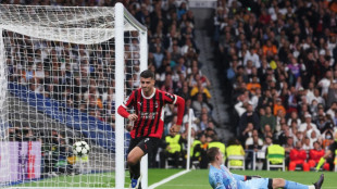 Morata sofre pancada na cabe&ccedil;a em treino do Milan e &eacute; hospitalizado