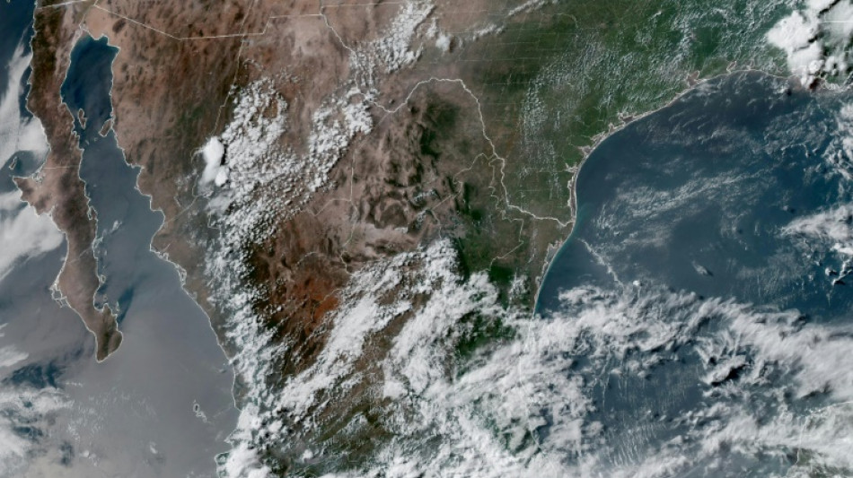 Erick se convierte en huracán en el Pacífico cerca de México