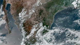 Erick se convierte en huracán en el Pacífico cerca de México