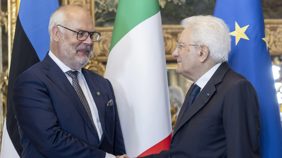 Mattarella, sostegno a Kiev, negoziati portino risultati