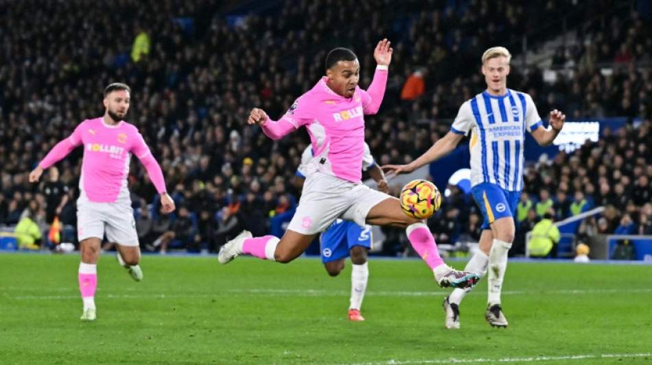 Em jogo com pol&ecirc;mica de arbitragem, Brighton empata com Southampton